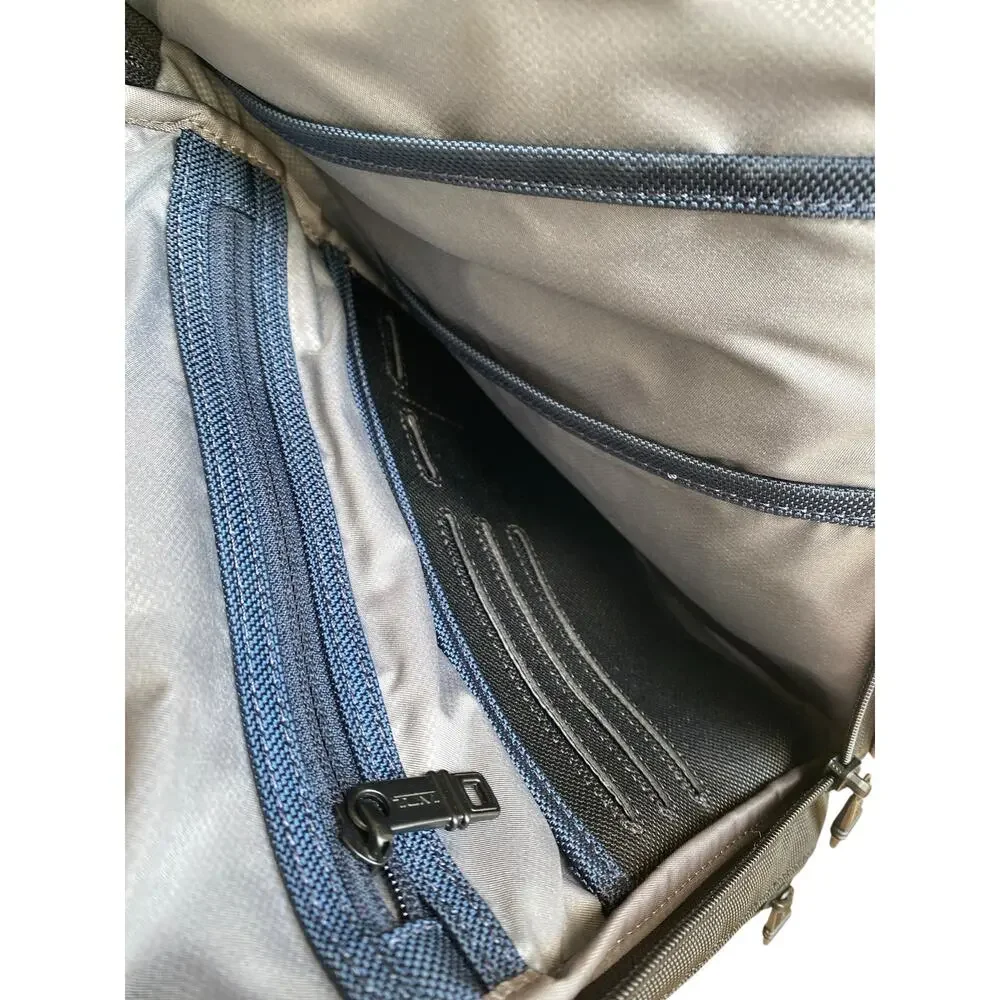 TUMI Alpha 2 Black Ballistic Nylon Travel Messenger Crossbody Bag 22116D2